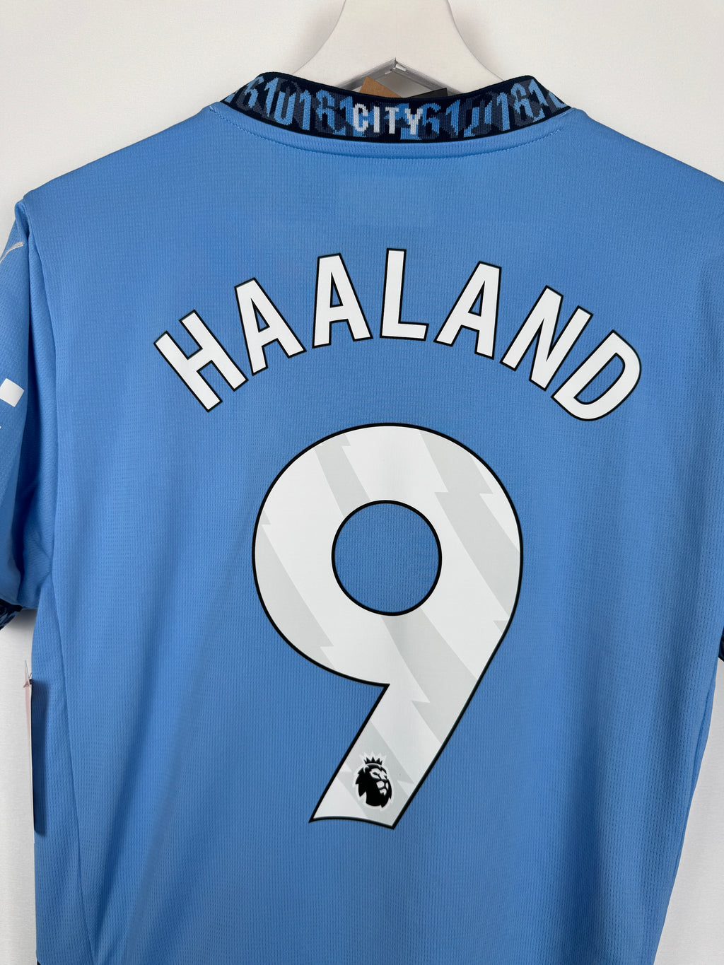 CAMISETA DE FÚTBOL MANCHESTER CITY 2024/2025 LOCAL NUEVA - HAALAND #9 (S)