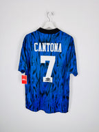 MAILLOT DE FOOTBALL MANCHESTER UNITED 1992/1993 EXTÉRIEUR - CANTONA #7 (L)