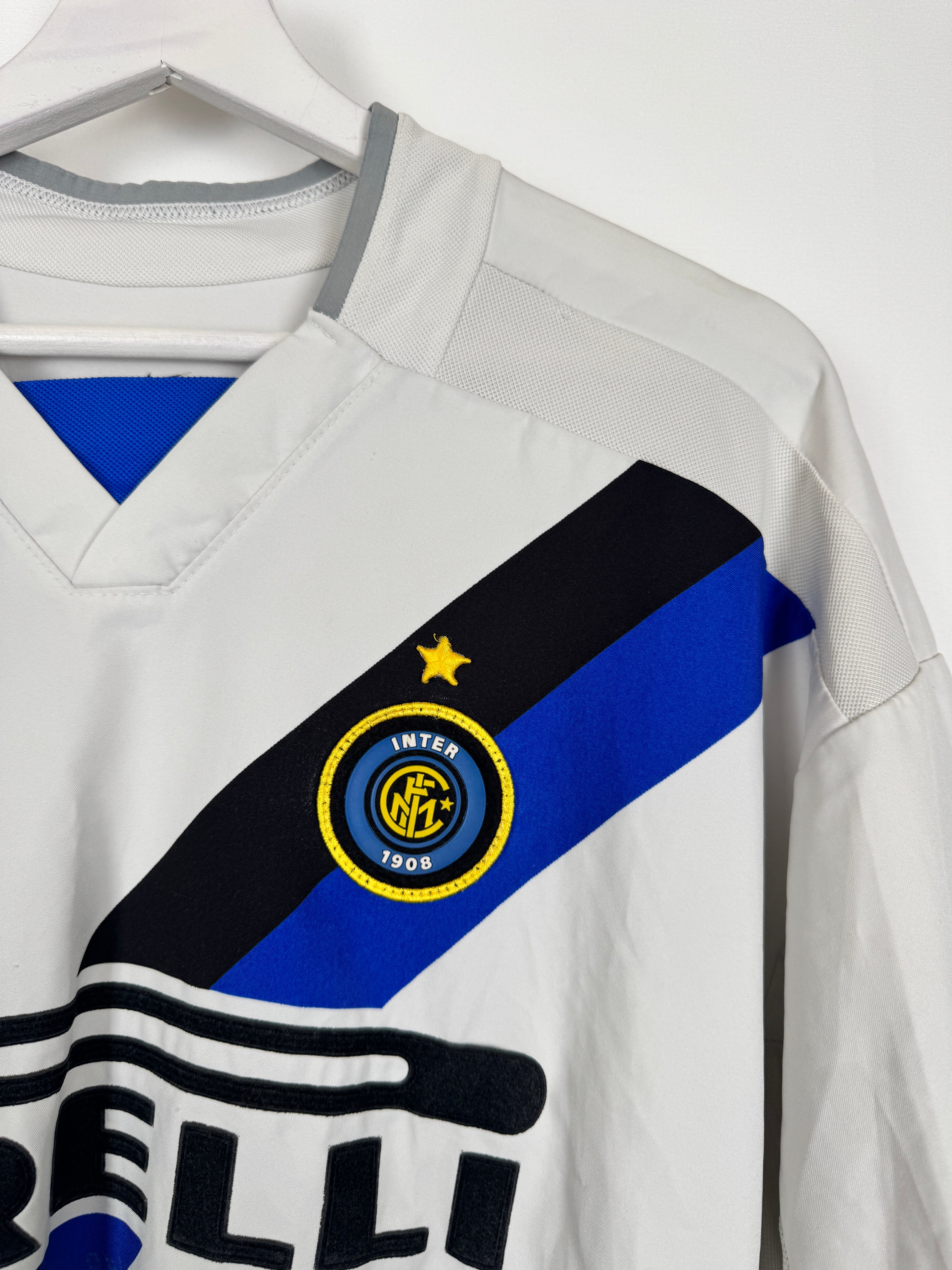 INTER MILAN 2002/2004 AWAY FOOTBALL SHIRT - VIERI #32 (M)