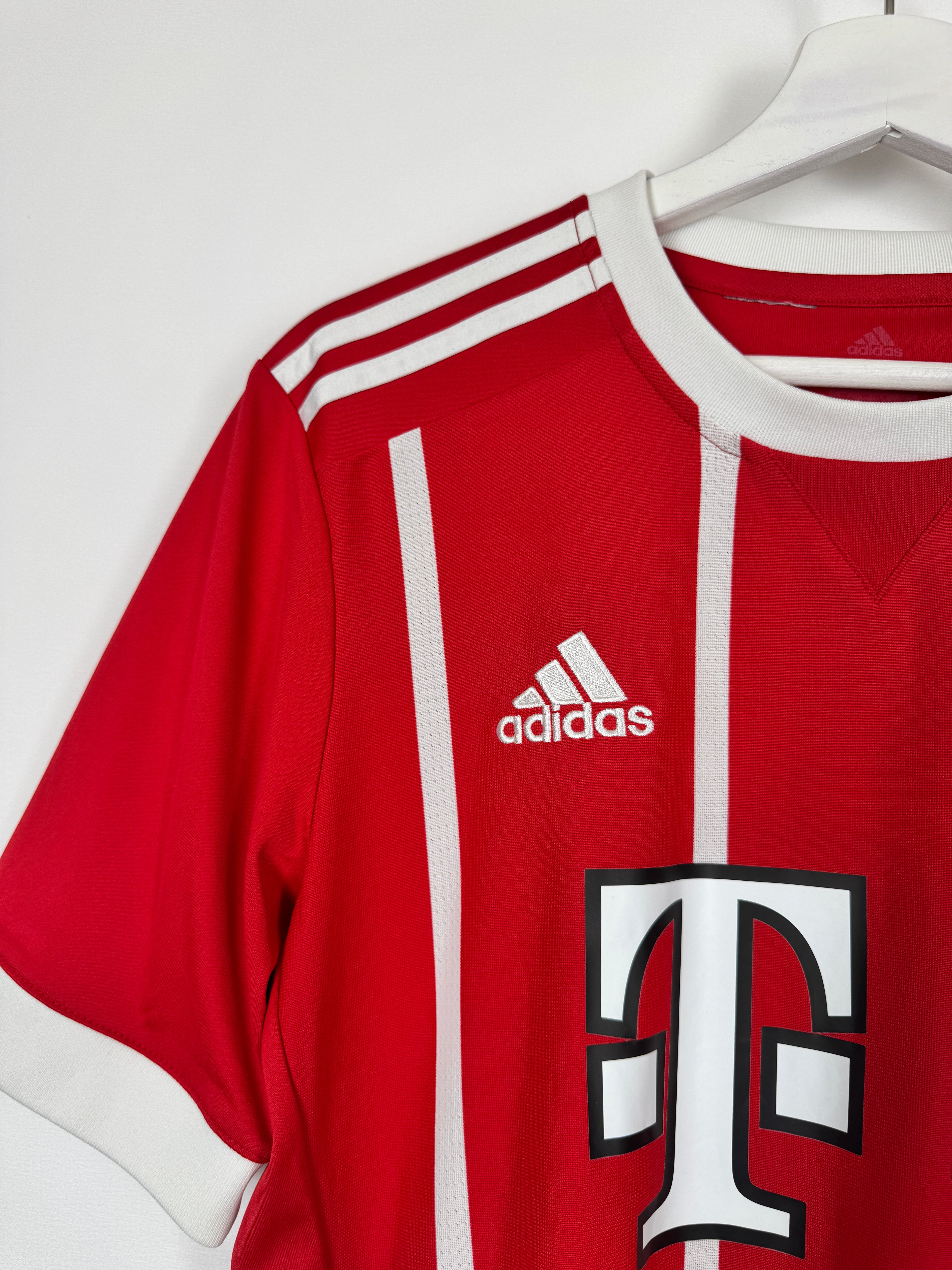 2017/2018 BAYERN MUNICH HOME FOOTBALL JERSEY - LEWANDOWSKI #9 (S)