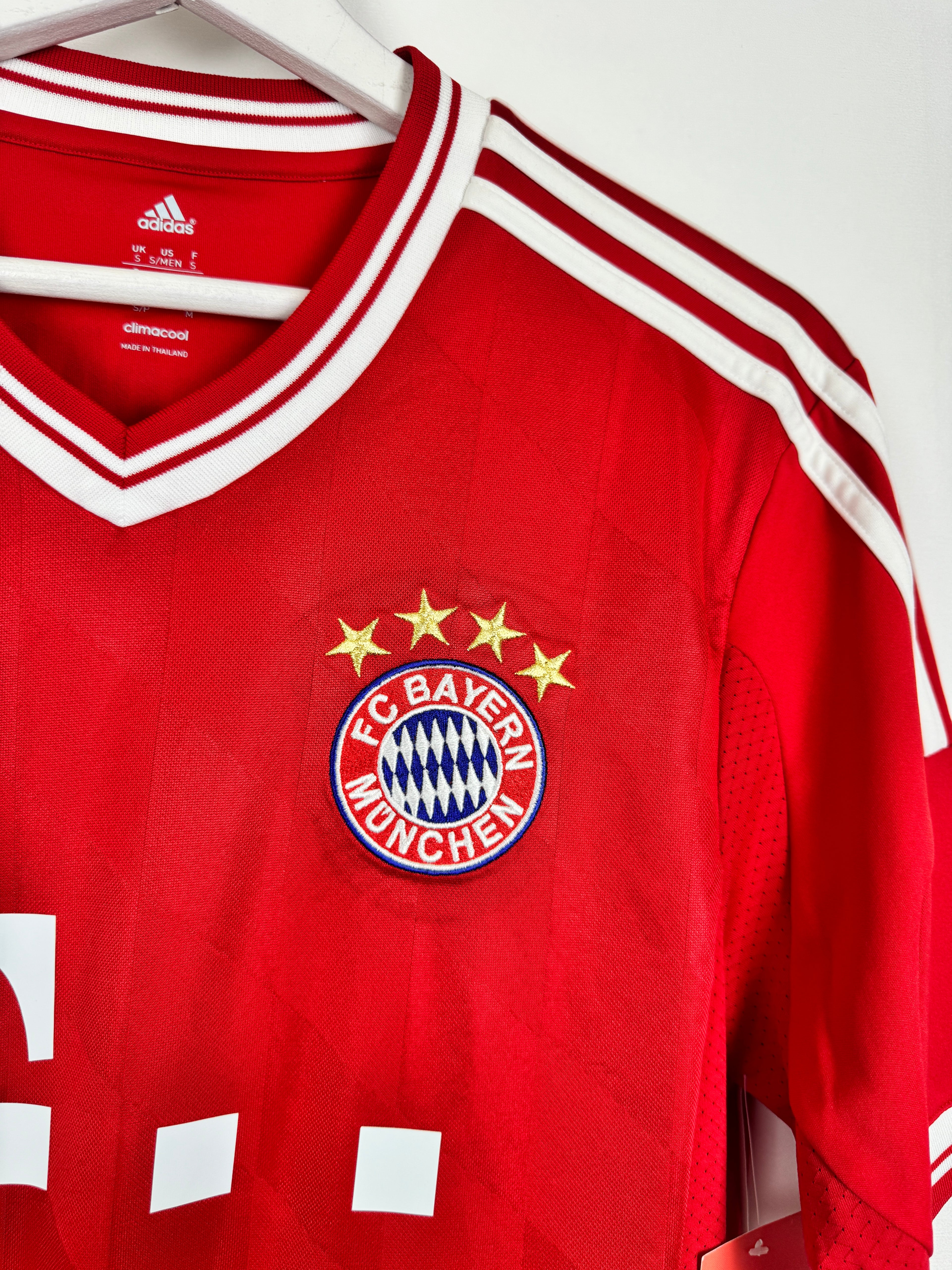 BAYERN MUNICH 2013/2014 HOME FOOTBALL SHIRT - ROBBEN #10 (S)