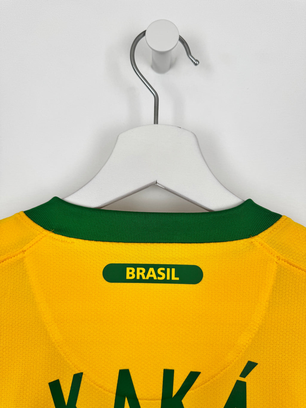 BRAZIL 2010 HOME FOOTBALL SHIRT - KAKA #10 (S)