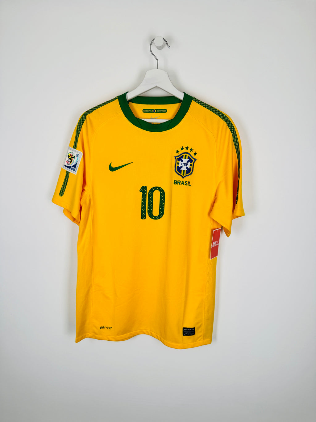 BRAZIL 2010 HOME FOOTBALL SHIRT - KAKA #10 (S)