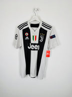 JUVENTUS 2018/2019 HOME FOOTBALL JERSEY - RONALDO #7 (S)