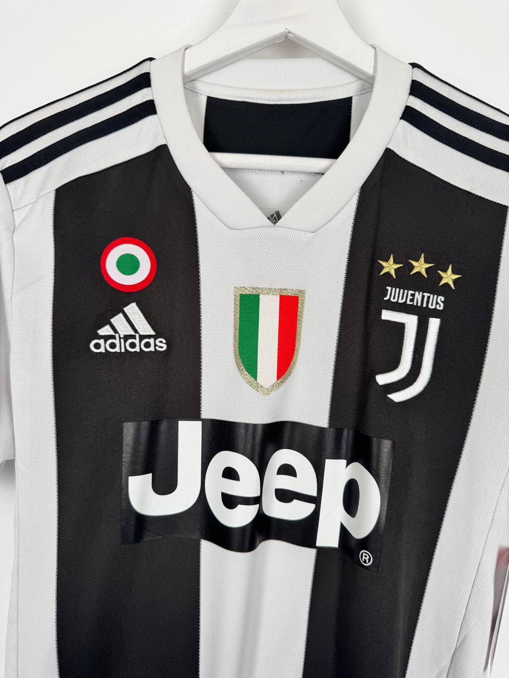 JUVENTUS 2018/2019 HOME FOOTBALL JERSEY - RONALDO #7 (S)