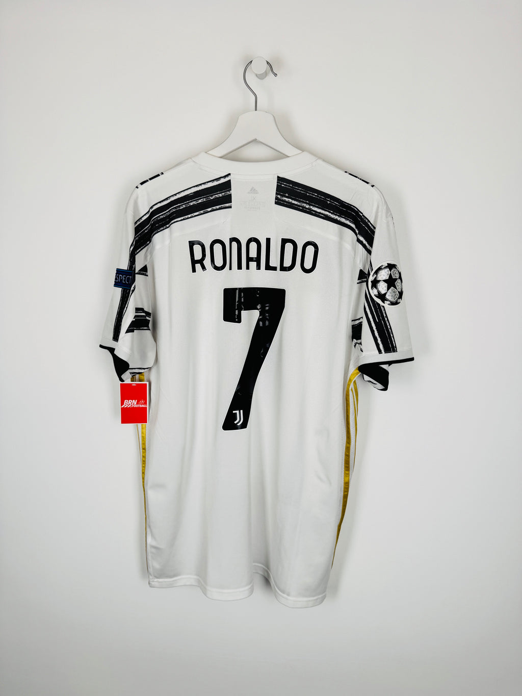 JUVENTUS 2020/2021 HOME FOOTBALL JERSEY - RONALDO #7 (XL)