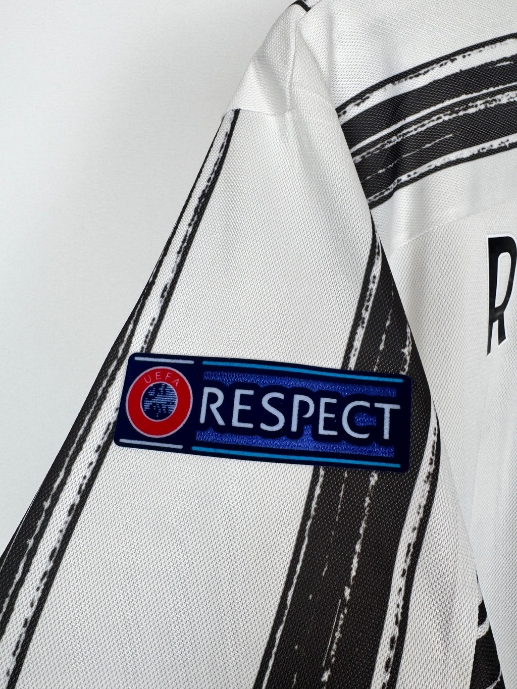 JUVENTUS 2020/2021 HOME FOOTBALL JERSEY - RONALDO #7 (XL)
