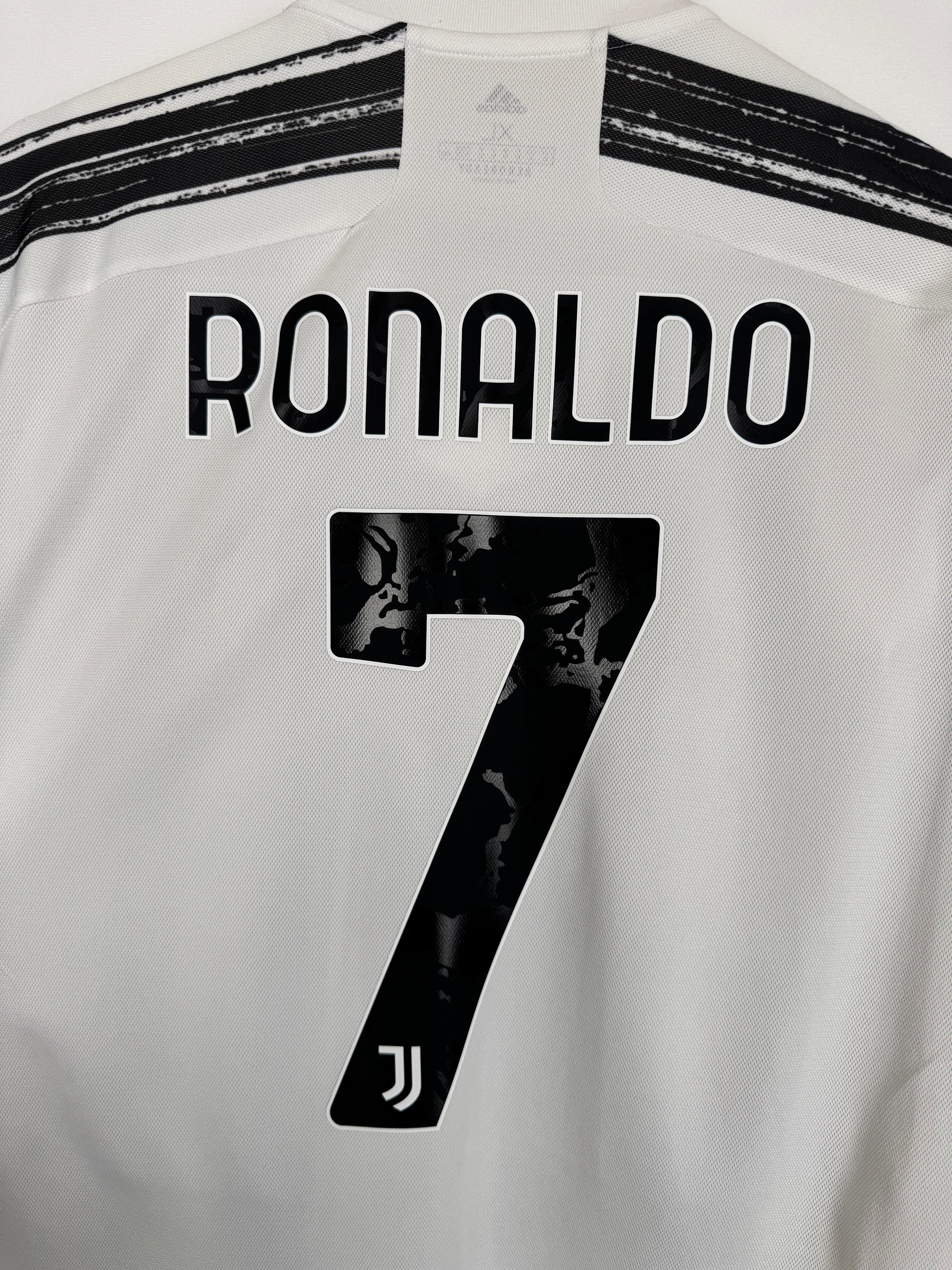 JUVENTUS 2020/2021 HOME FOOTBALL JERSEY - RONALDO #7 (XL)