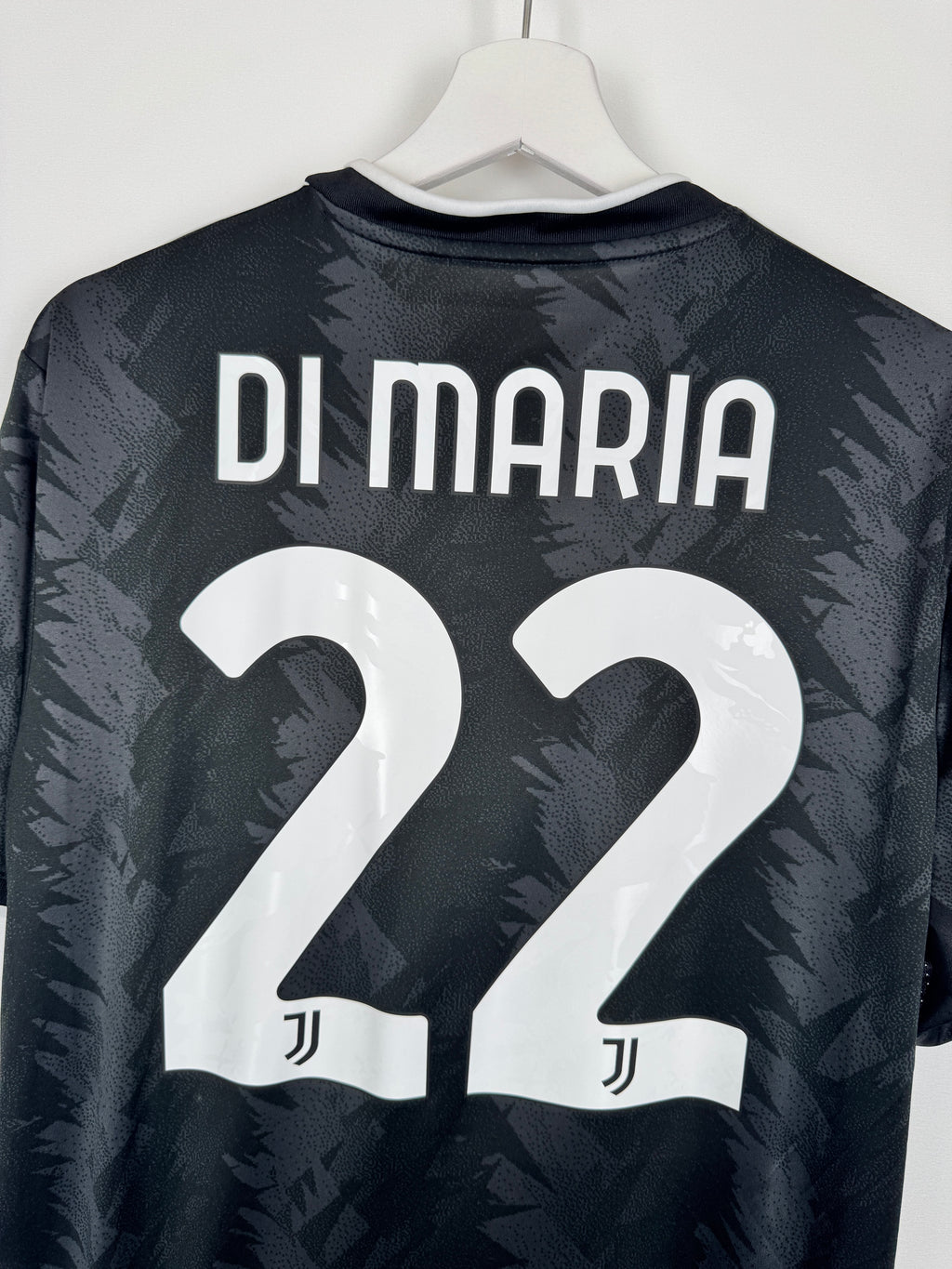 JUVENTUS 2022/2023 AWAY FOOTBALL JERSEY - DI MARIA #22 (L)