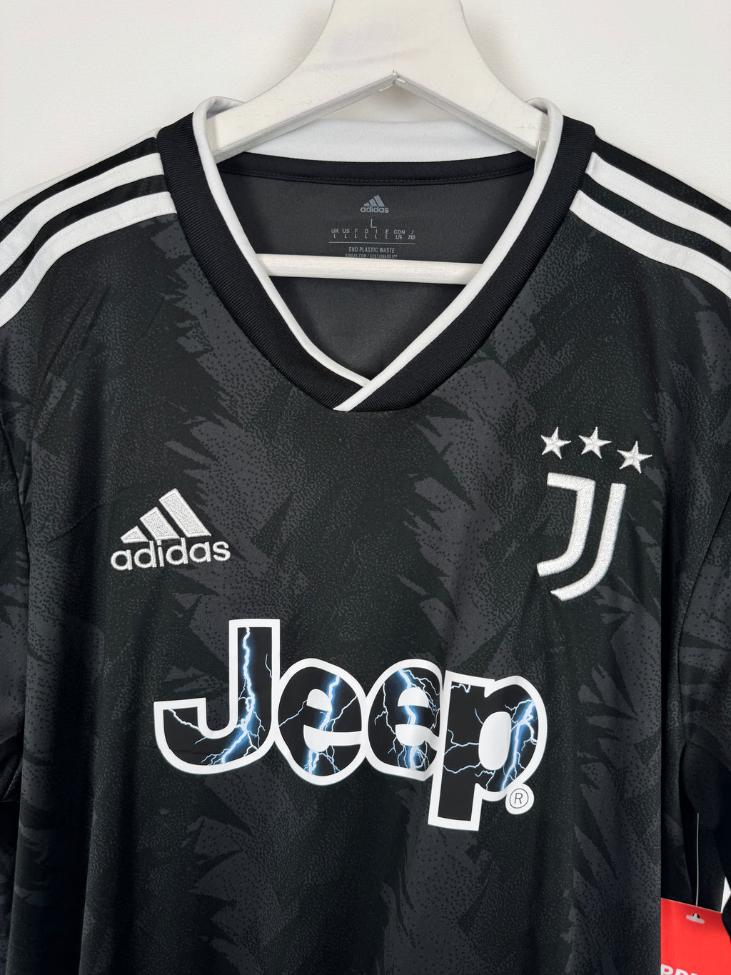 JUVENTUS 2022/2023 AWAY FOOTBALL JERSEY - DI MARIA #22 (L)
