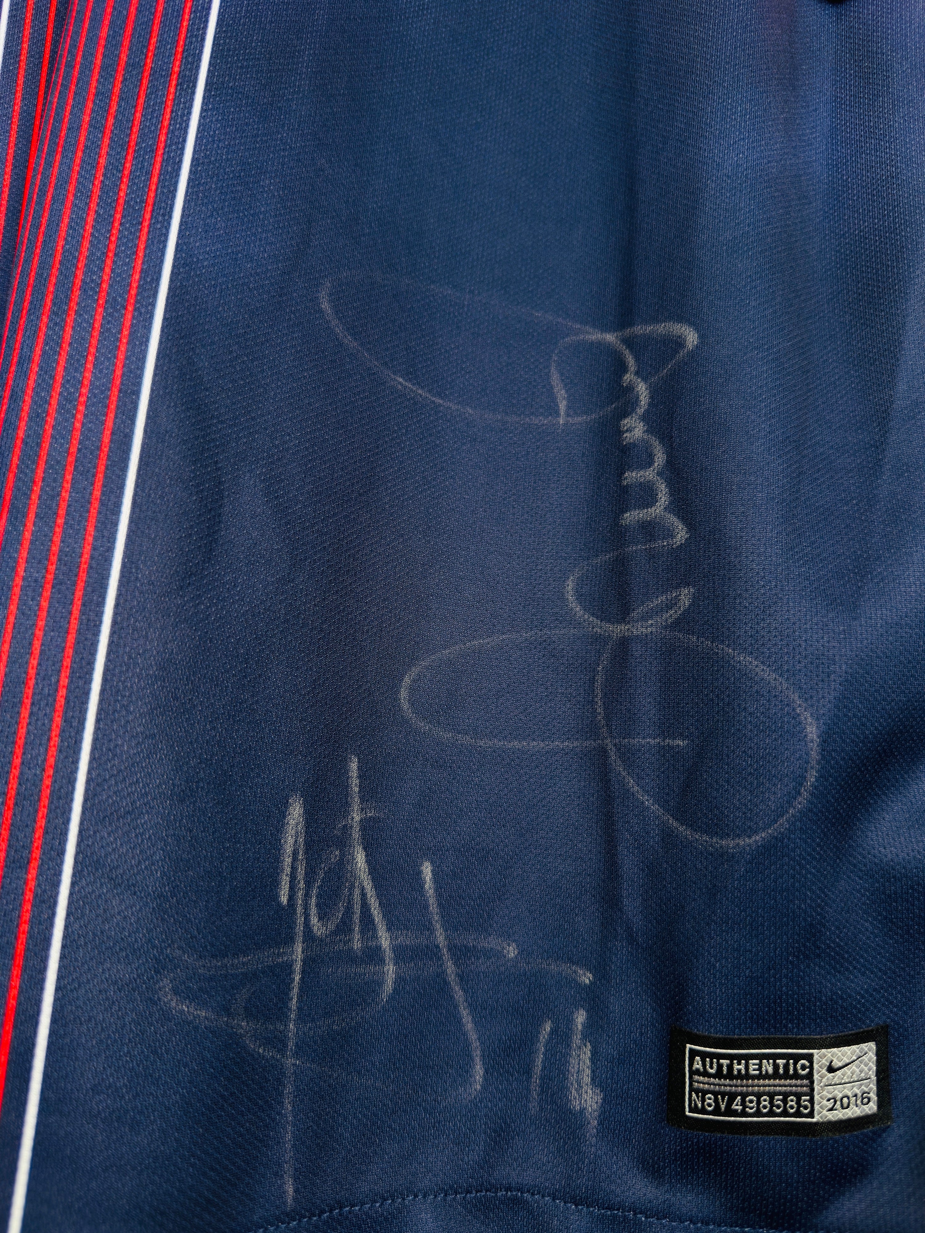 PSG FOOTBALL JERSEY 2016/2017 HOME SIGNED DEDICATED PRO STOCK (L)