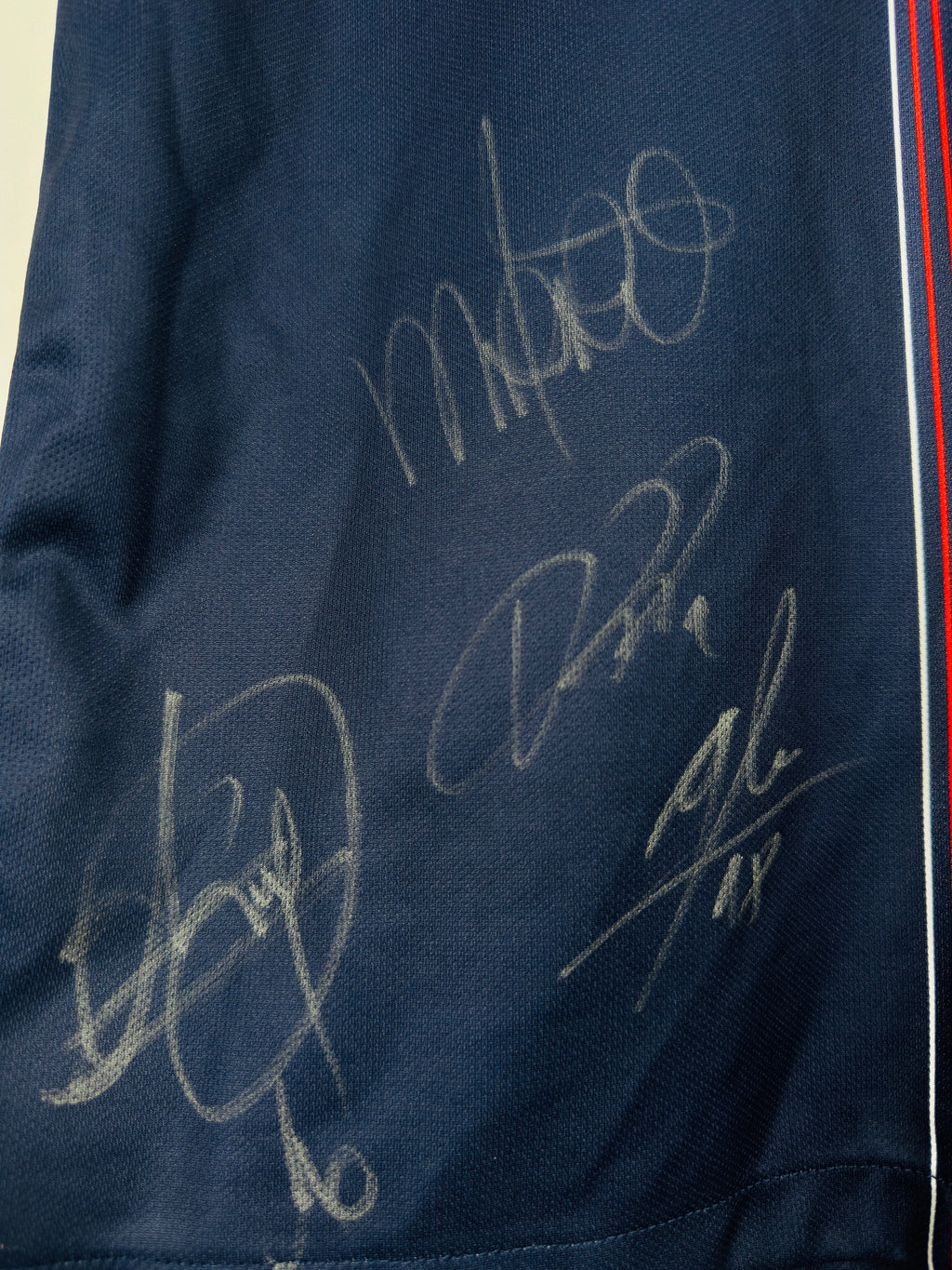 PSG FOOTBALL JERSEY 2016/2017 HOME SIGNED DEDICATED PRO STOCK (L)