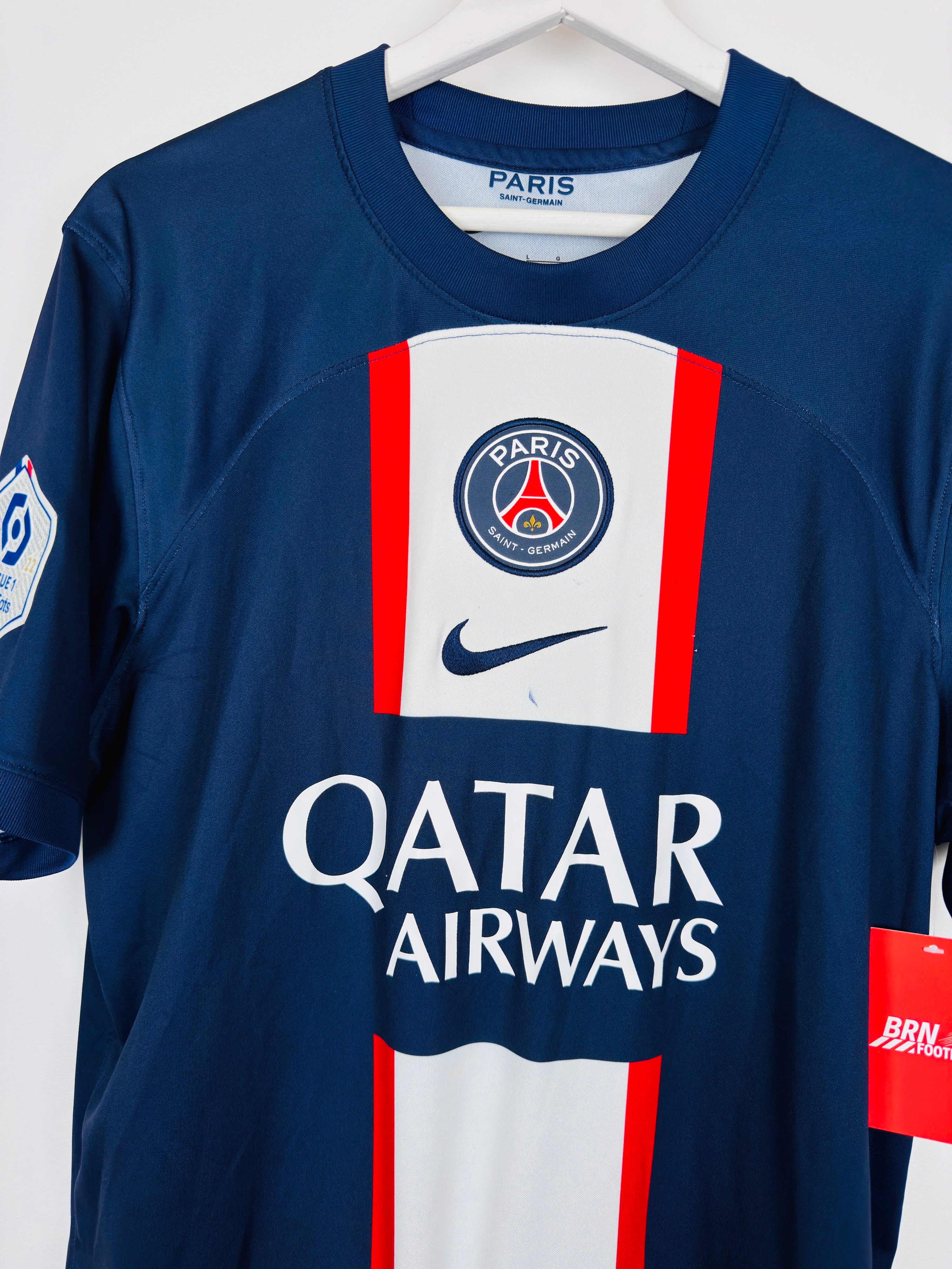 PSG 2022/2023 HOME FOOTBALL JERSEY - MBAPPÉ #7 (L)