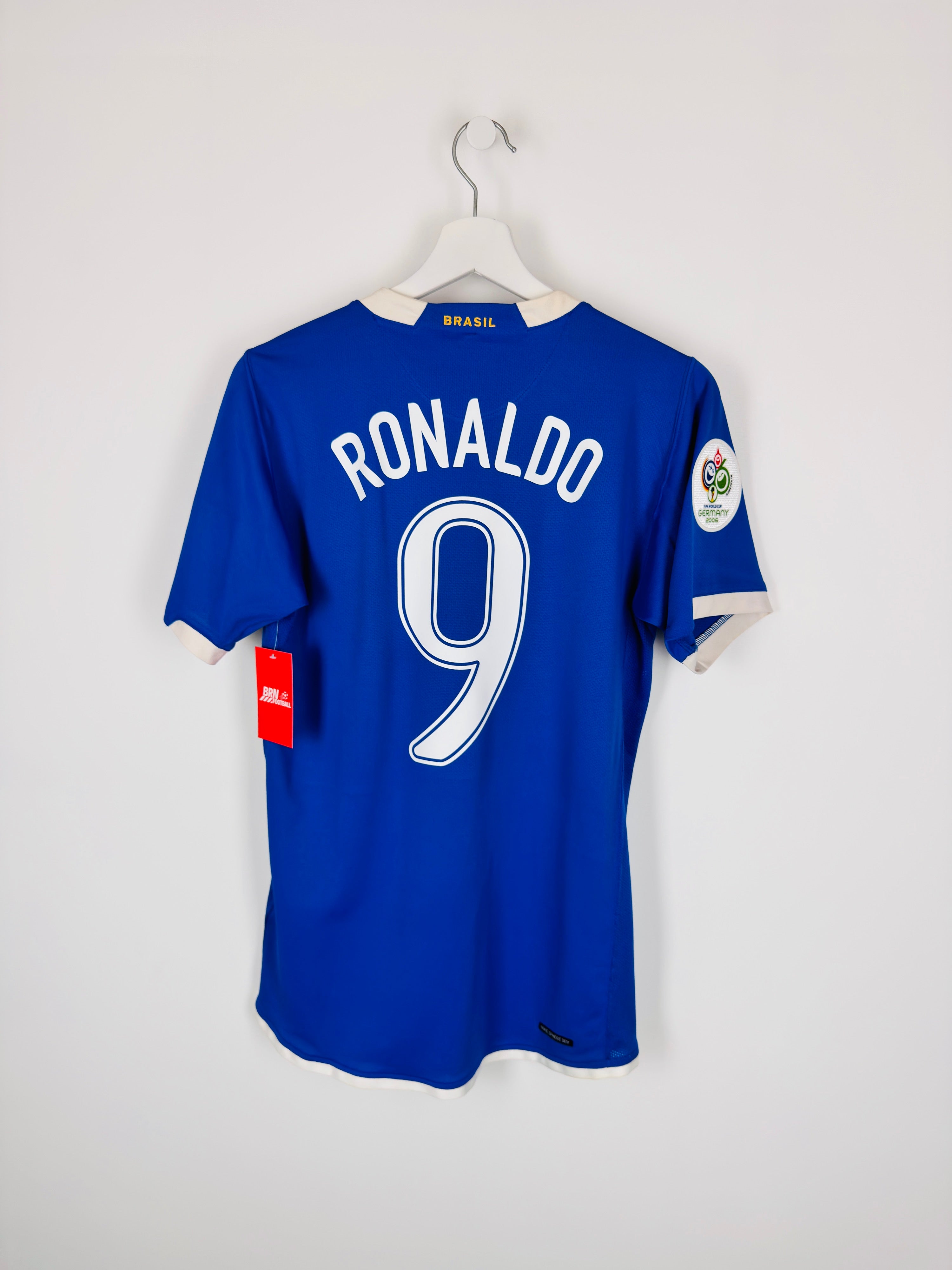 MAILLOT DE FOOTBALL BRÉSIL 2006 EXTÉRIEUR - RONALDO #9 (S)