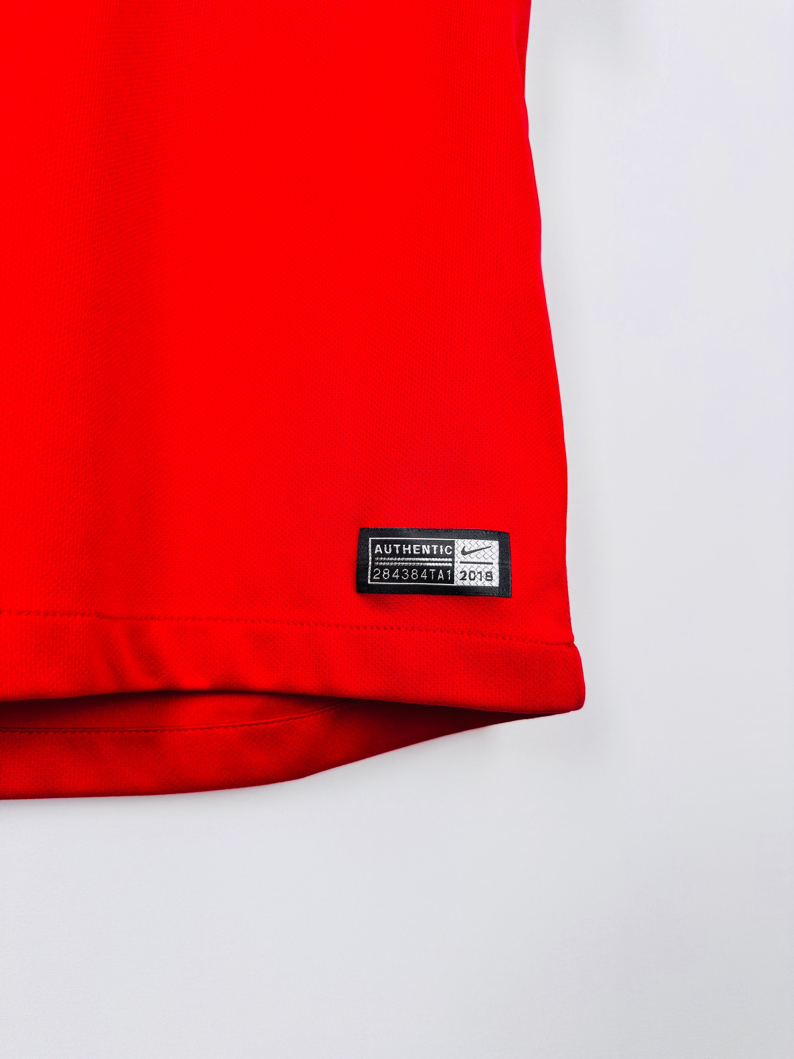 PORTUGAL 2018 HOME FOOTBALL JERSEY - RONALDO #7 (S)
