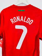 PORTUGAL 2010 HOME FOOTBALL JERSEY - RONALDO #7 (S)