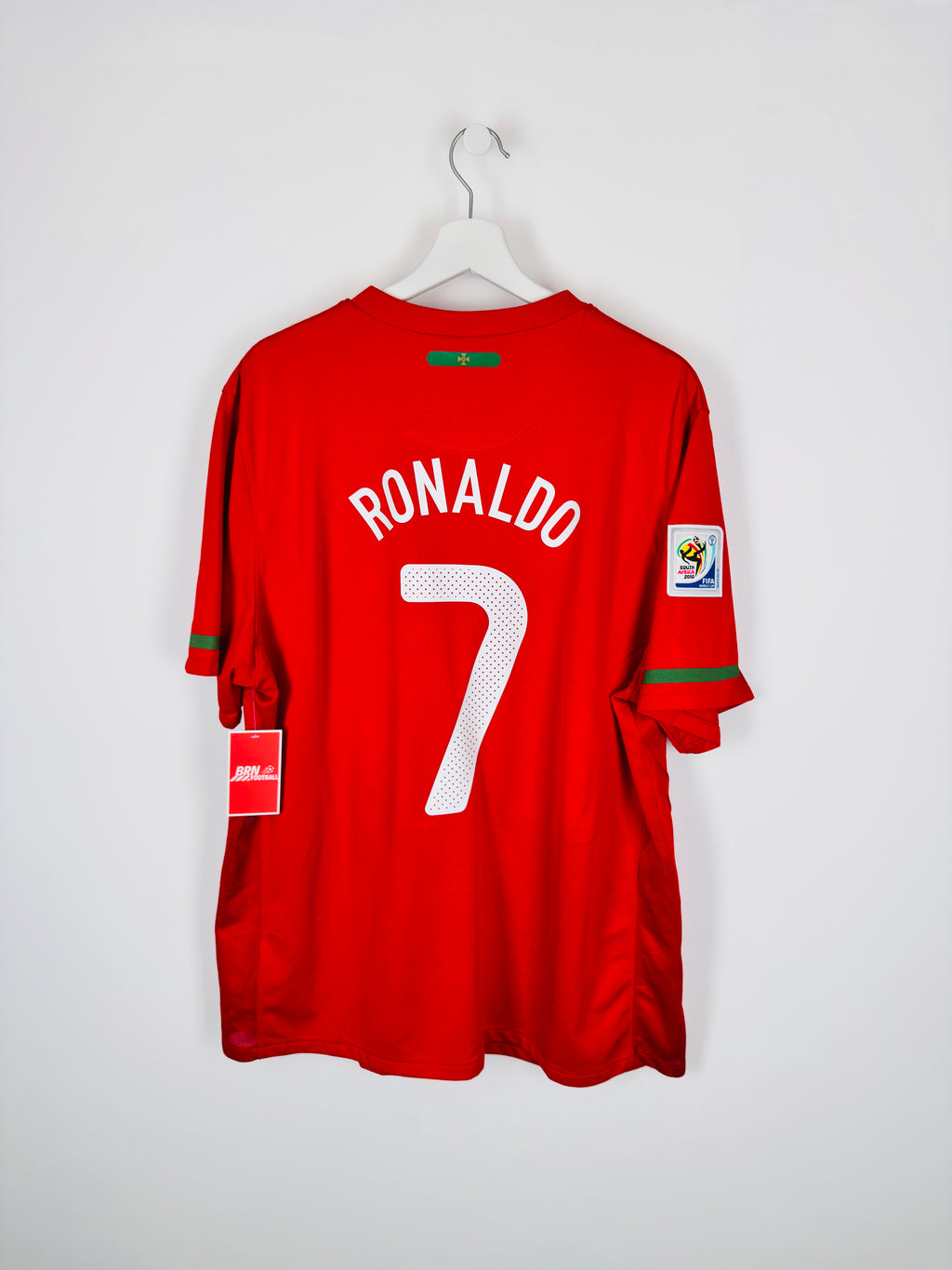 PORTUGAL 2010 HOME FOOTBALL JERSEY - RONALDO #7 (XL)