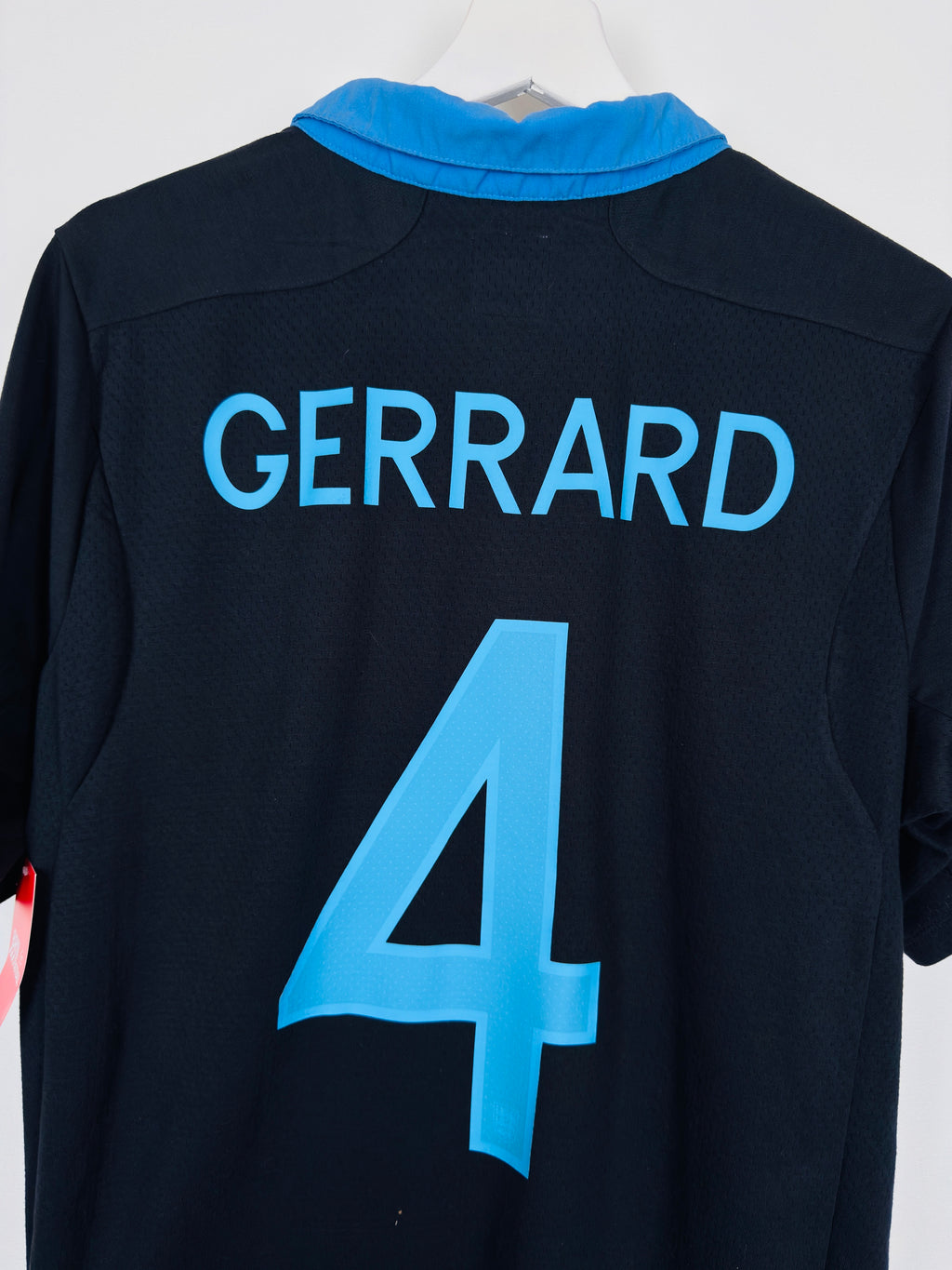 ENGLAND 2012 AWAY FOOTBALL SHIRT - GERRARD #4 (L)