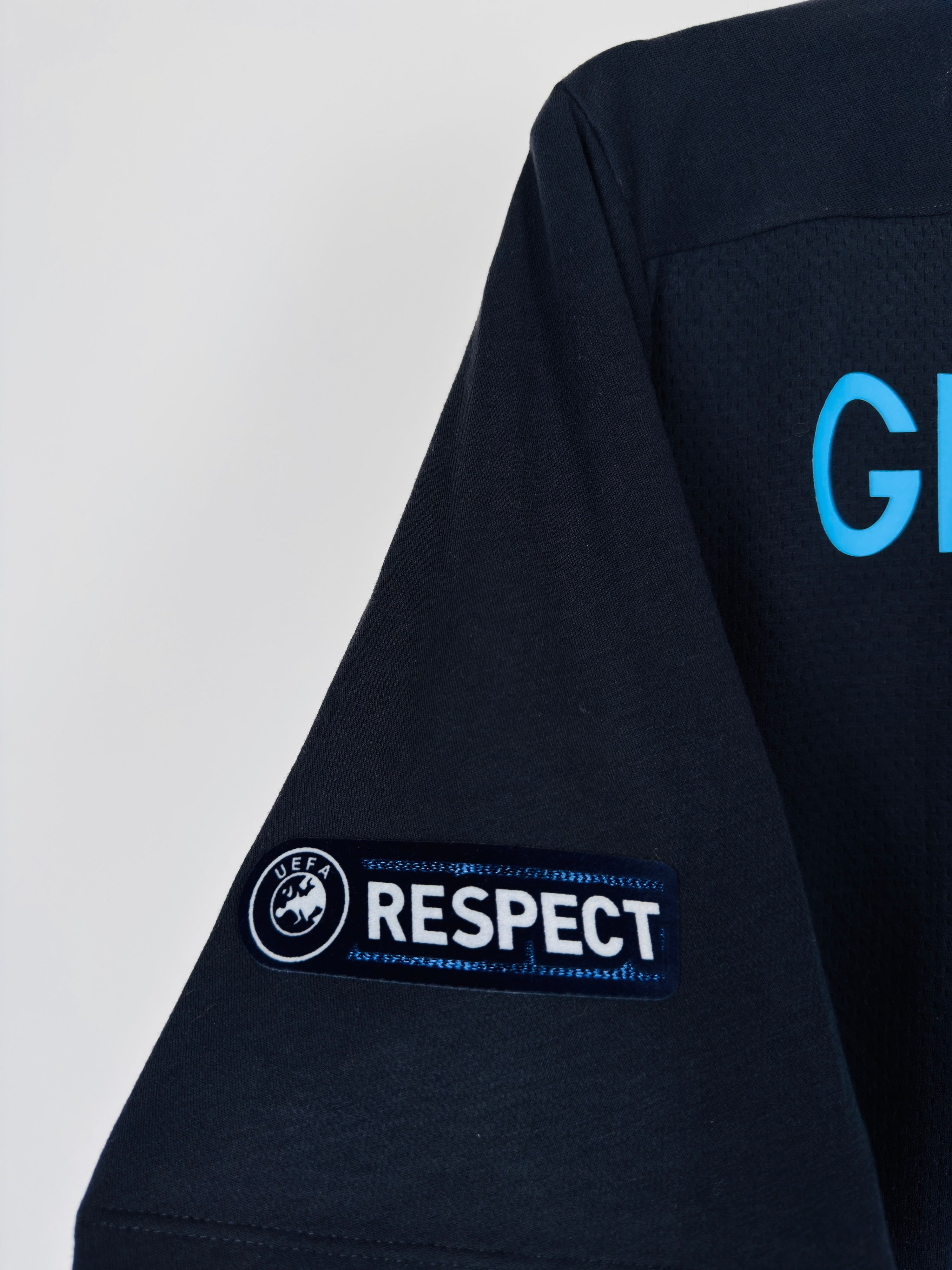 ENGLAND 2012 AWAY FOOTBALL SHIRT - GERRARD #4 (L)
