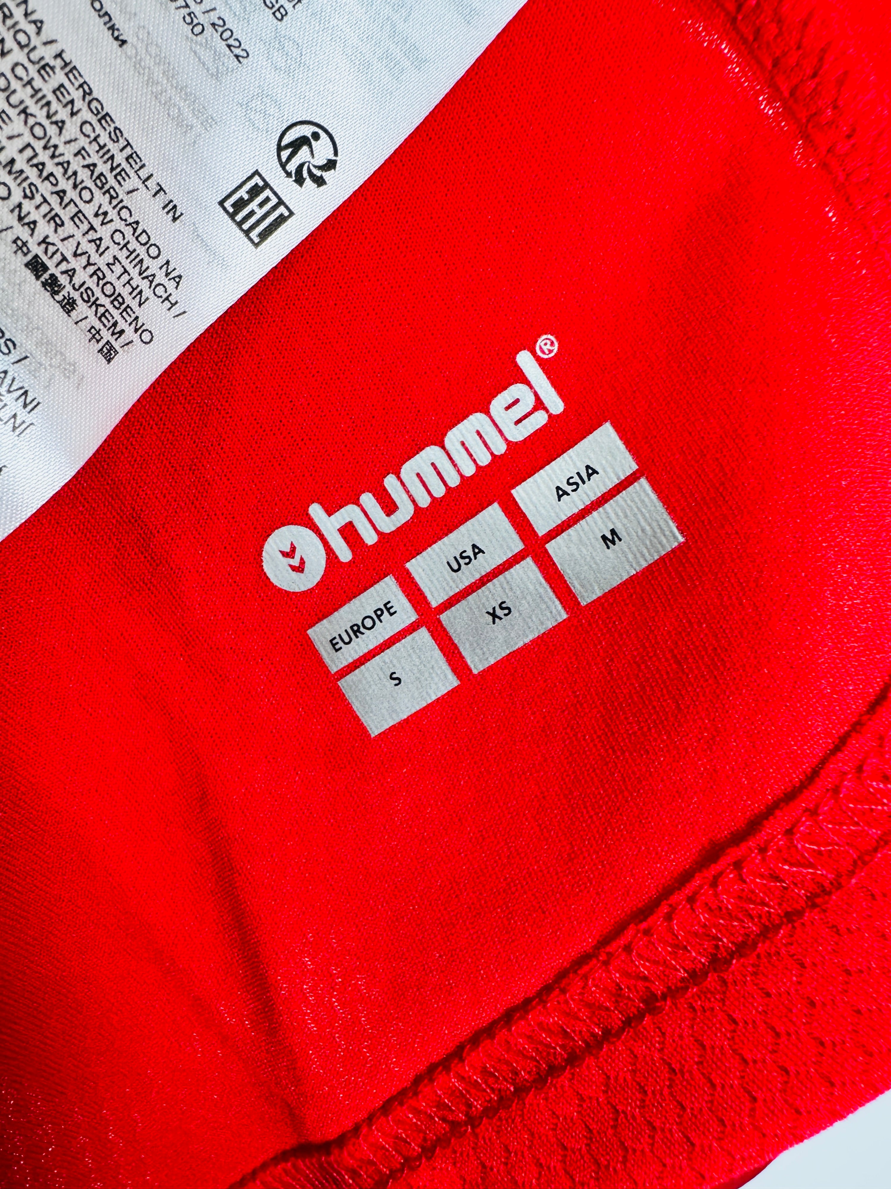DENMARK 2022 HOME FOOTBALL SHIRT NEW (S)