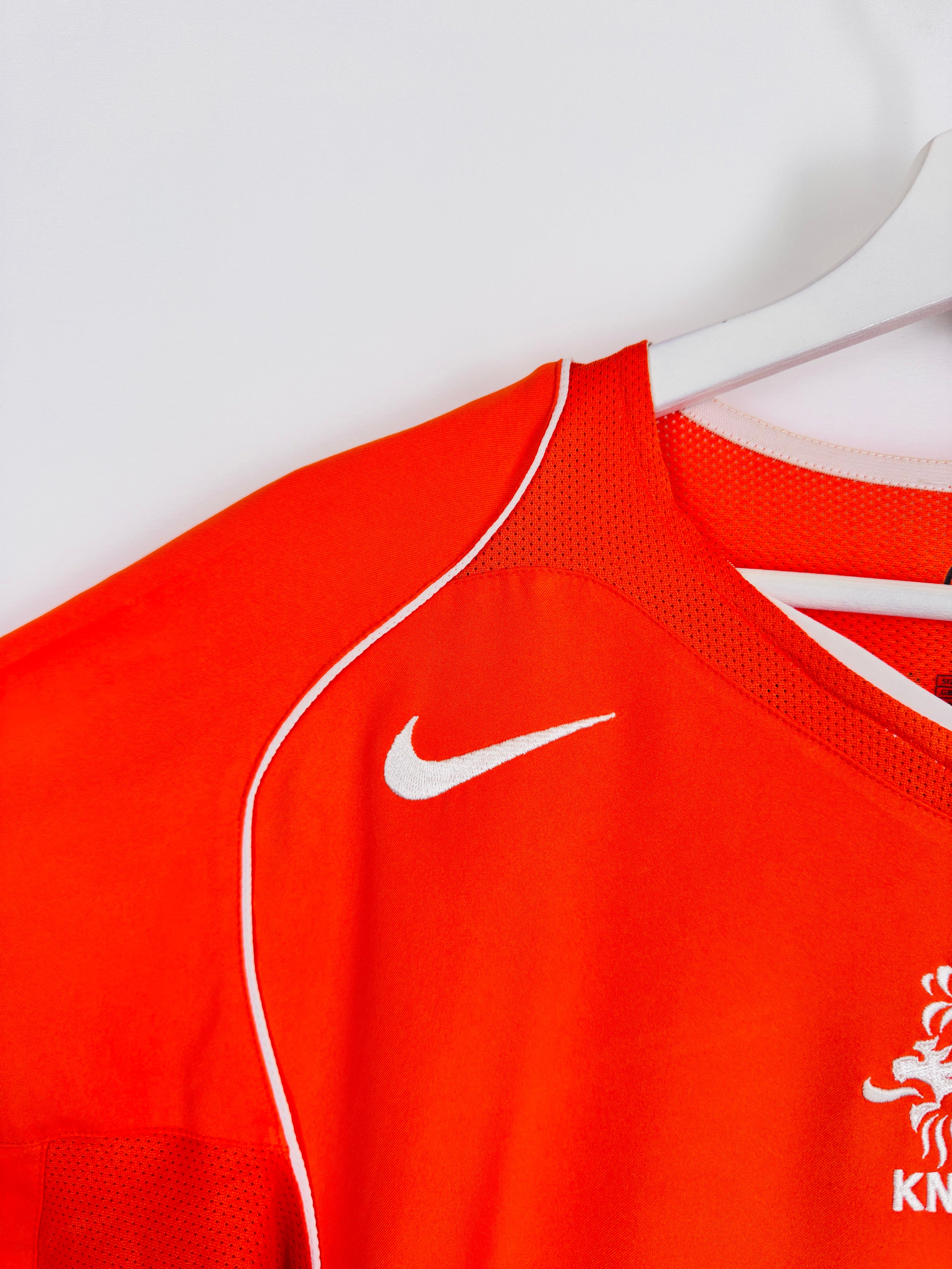 NETHERLANDS FOOTBALL JERSEY 2004/2006 HOME - V.NISTELROOY #10 (M)