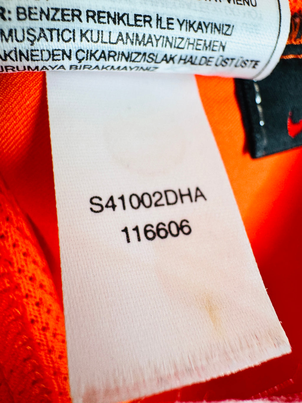 NETHERLANDS FOOTBALL JERSEY 2004/2006 HOME - V.NISTELROOY #10 (M)