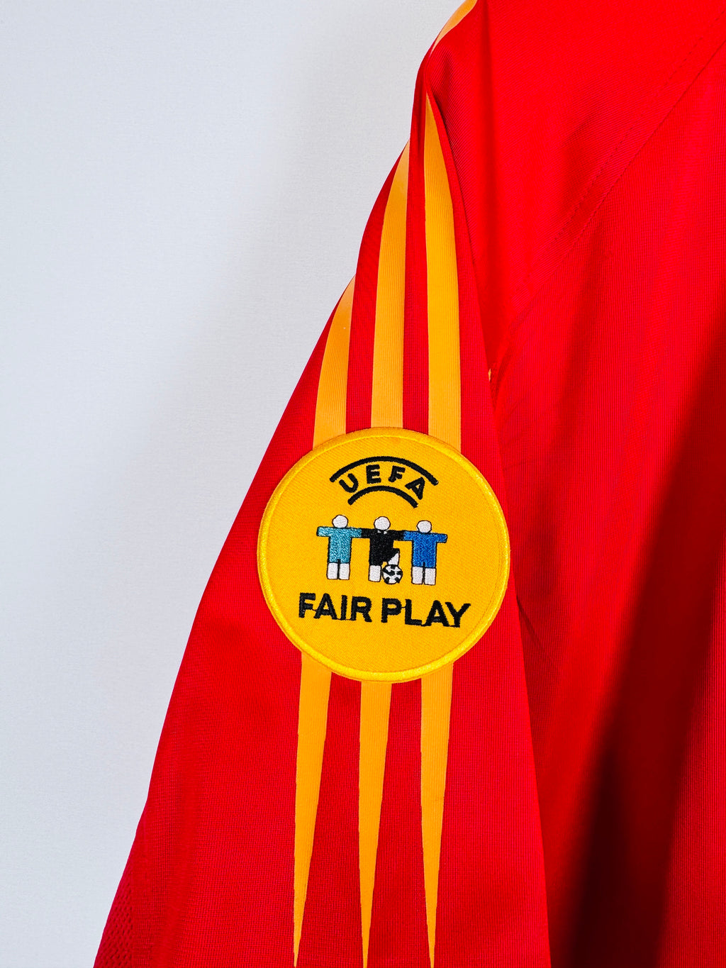 SPAIN 2004 HOME FOOTBALL SHIRT - RAUL #7 (XL)