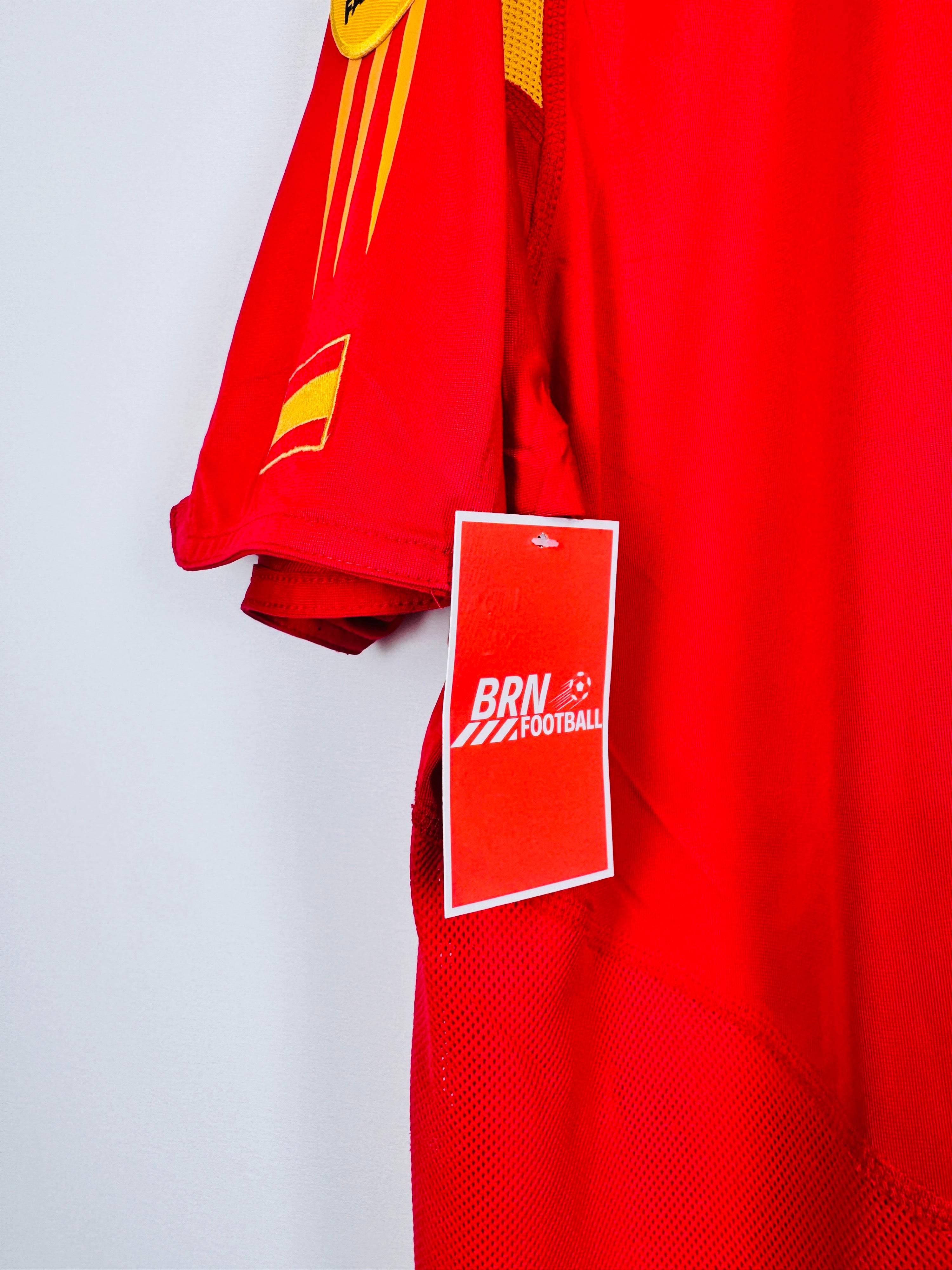 SPAIN 2004 HOME FOOTBALL SHIRT - RAUL #7 (XL)