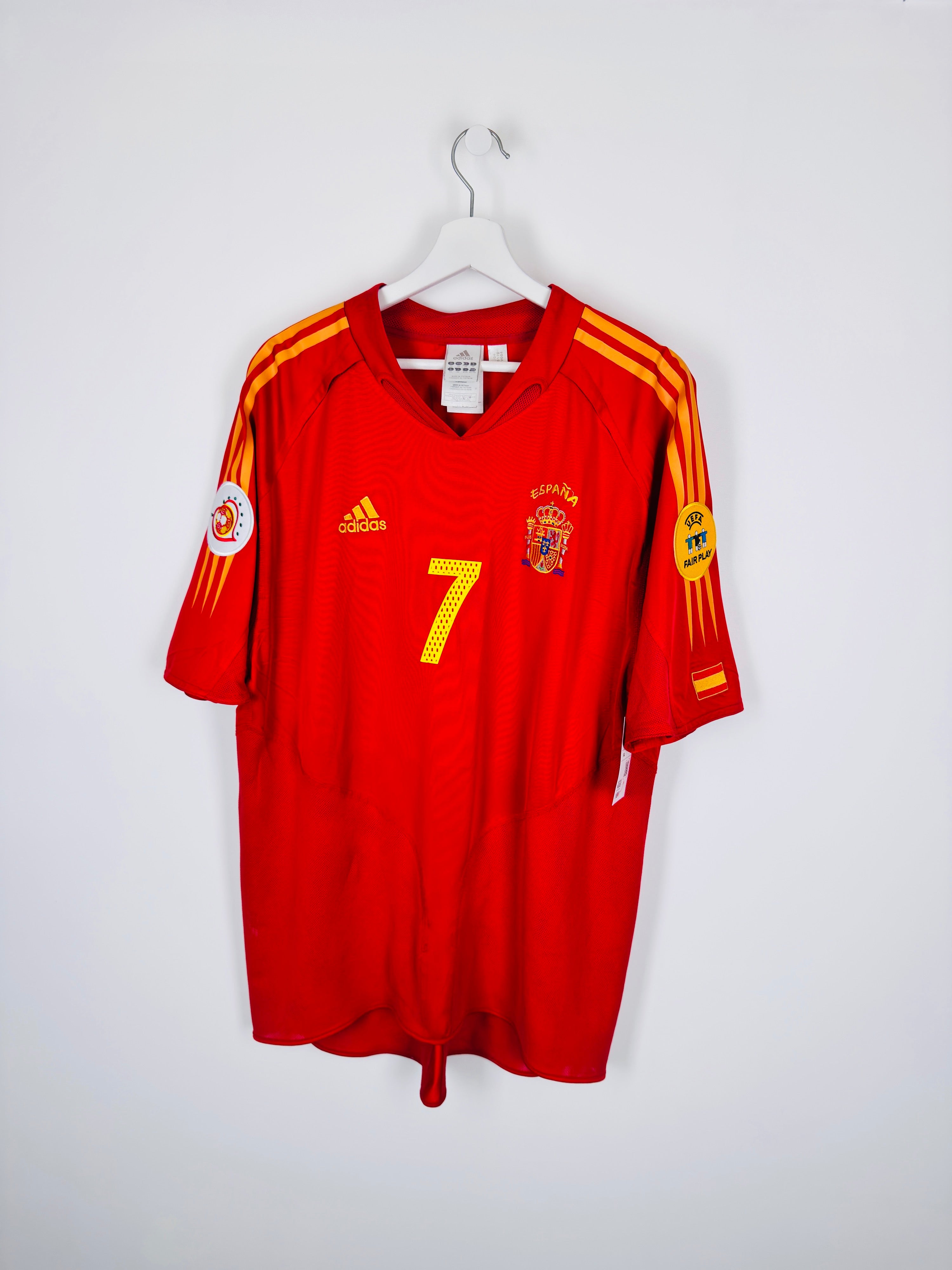 SPAIN 2004 HOME FOOTBALL SHIRT - RAUL #7 (XL)