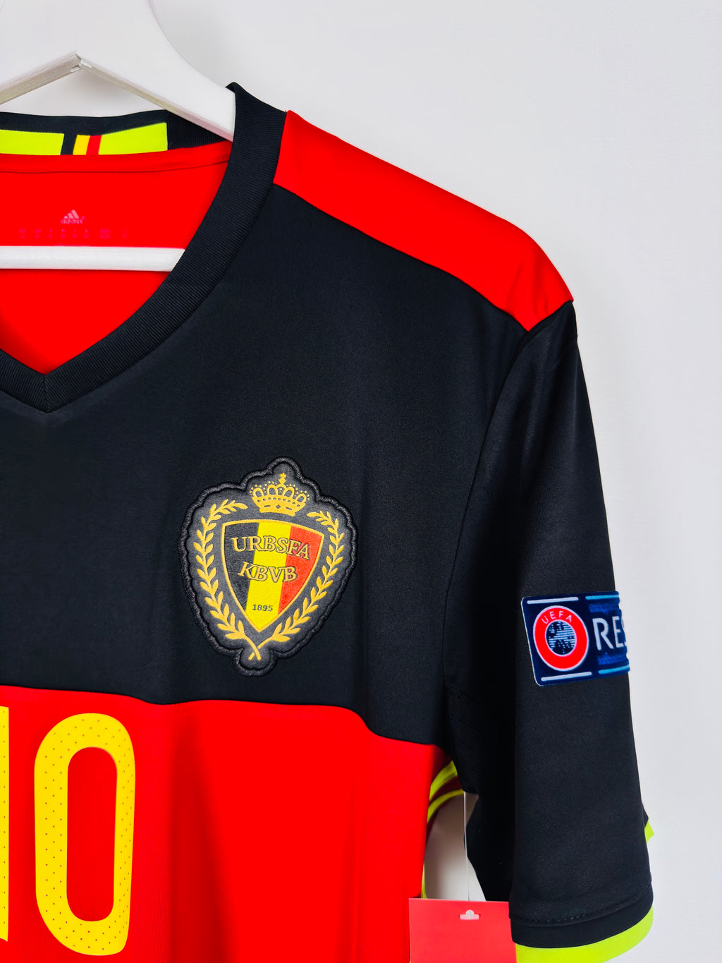 BELGIUM 2016 HOME FOOTBALL JERSEY - E.HAZARD #10 (M)