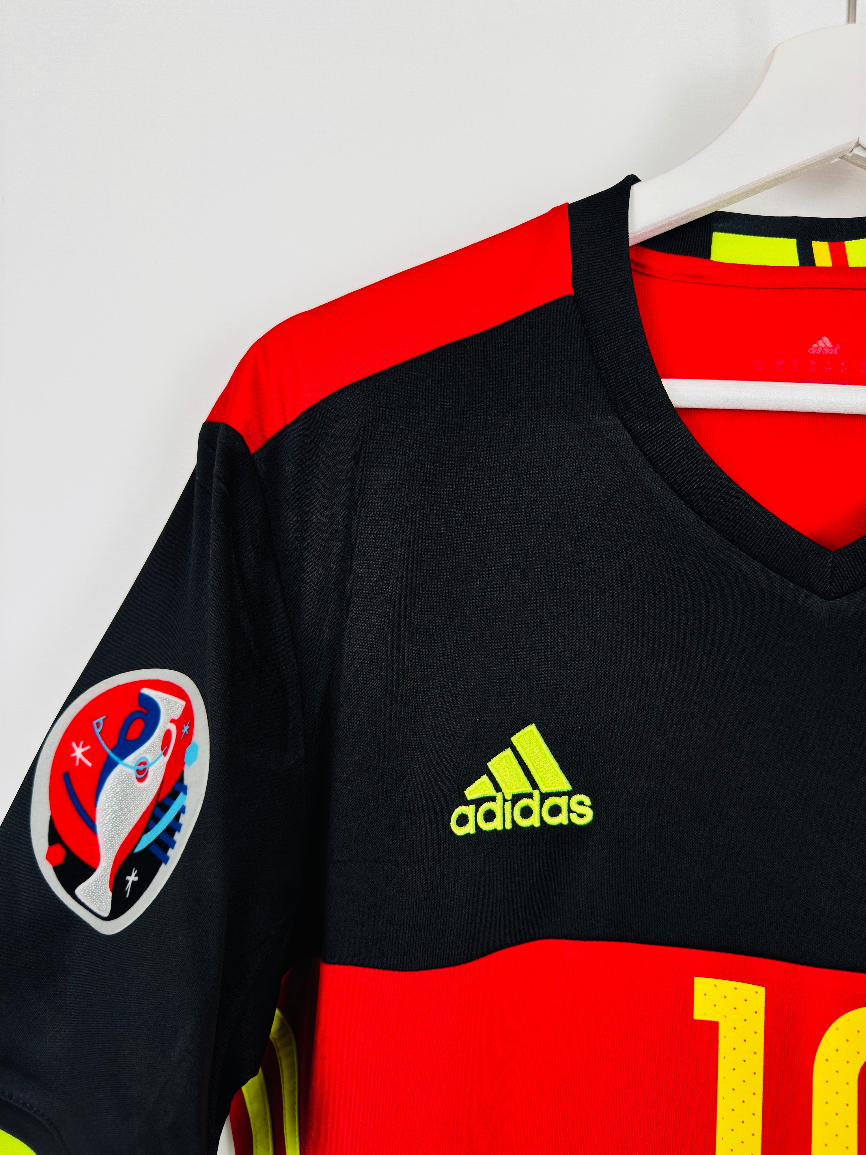 BELGIUM 2016 HOME FOOTBALL JERSEY - E.HAZARD #10 (M)