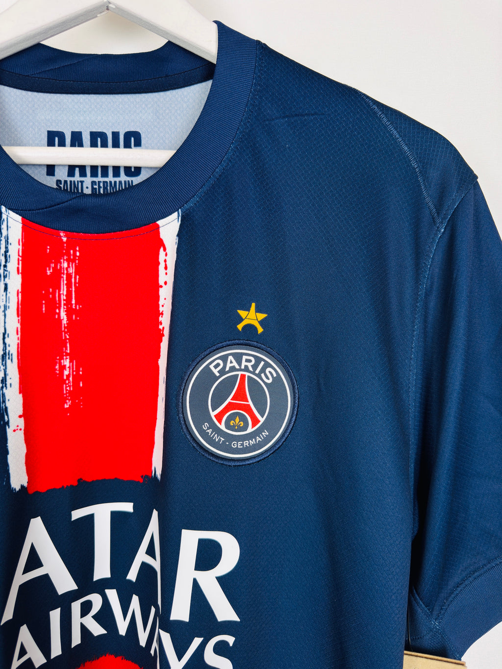 PSG FOOTBALL JERSEY 2024/2025 HOME - CHAMPIONS OF EUROPE 25 (L)