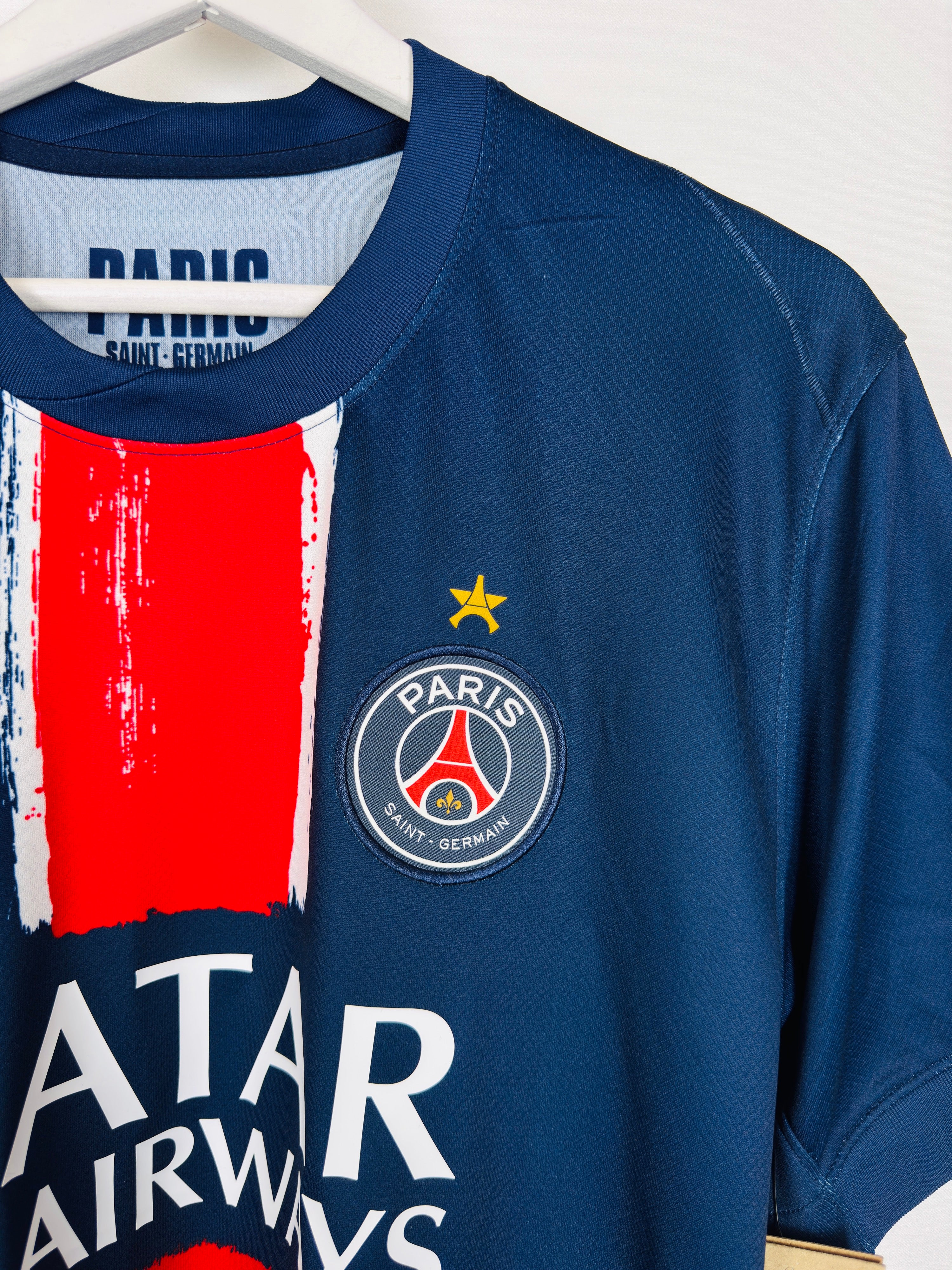 PSG FOOTBALL JERSEY 2024/2025 HOME - CHAMPIONS OF EUROPE 25 (L)